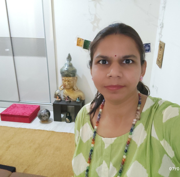 Laxmi Sharma best astrologer in Delhi